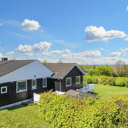 Holiday home 6 Person In Glesborg